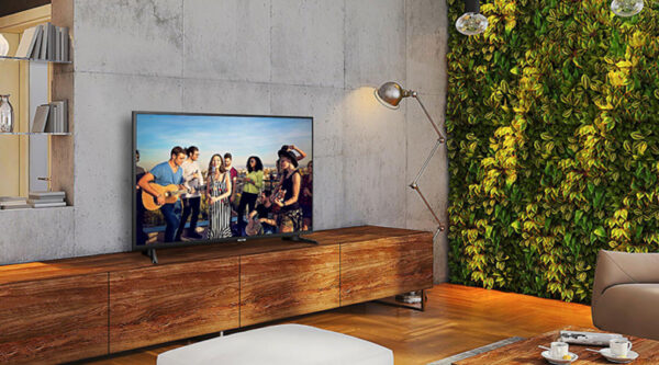 Thiết kế đơn giản, sang trọng trên Smart Tivi Samsung 4K 55 inch UA55NU7090